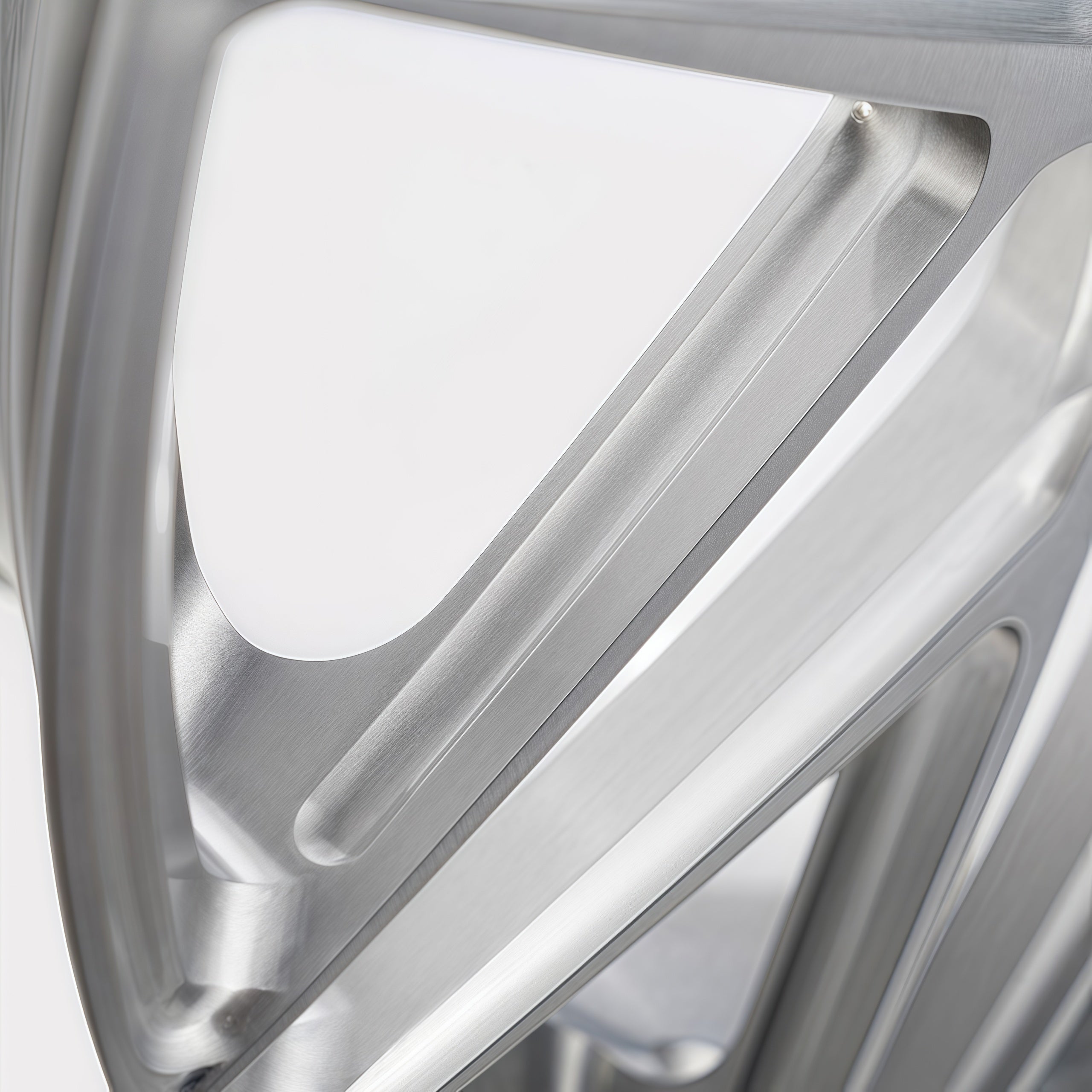 The new product, the integrated multi-spoke forged aluminum alloy wheel, is a 17 to 24-inch aluminum alloy wheel, which is used for car modification and upgrading